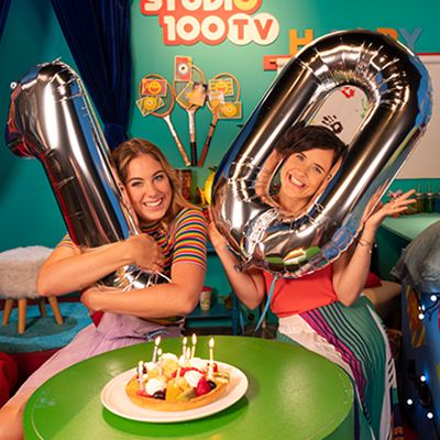 Studio 100 TV blaast 10 kaarsjes uit!