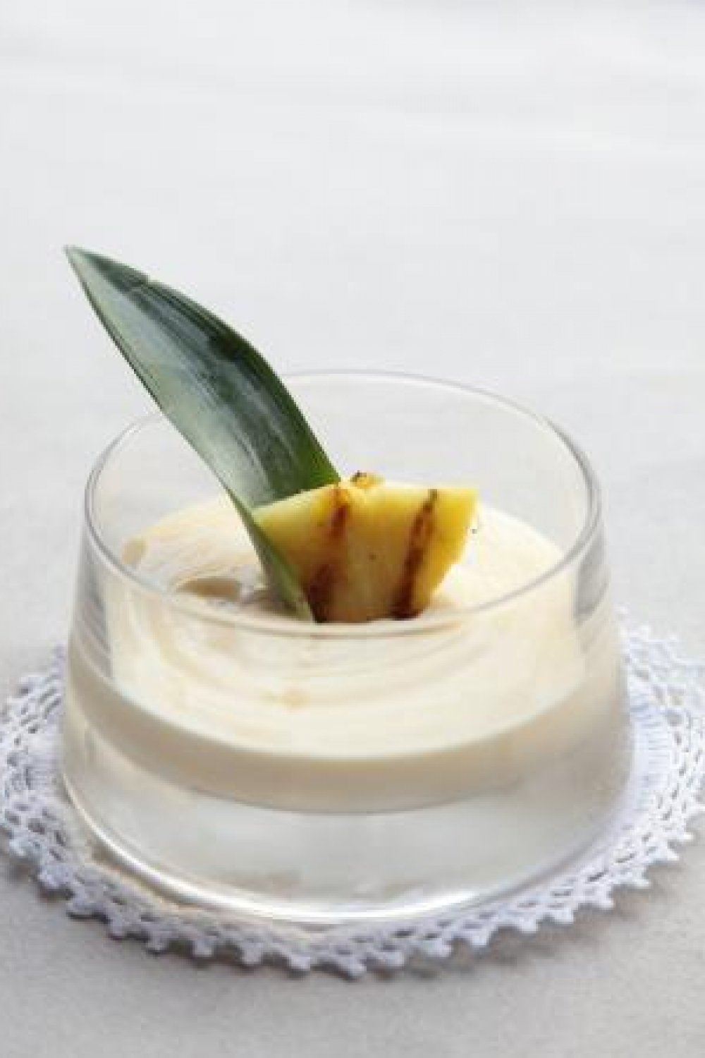 Witte chocoladecrème met ananas