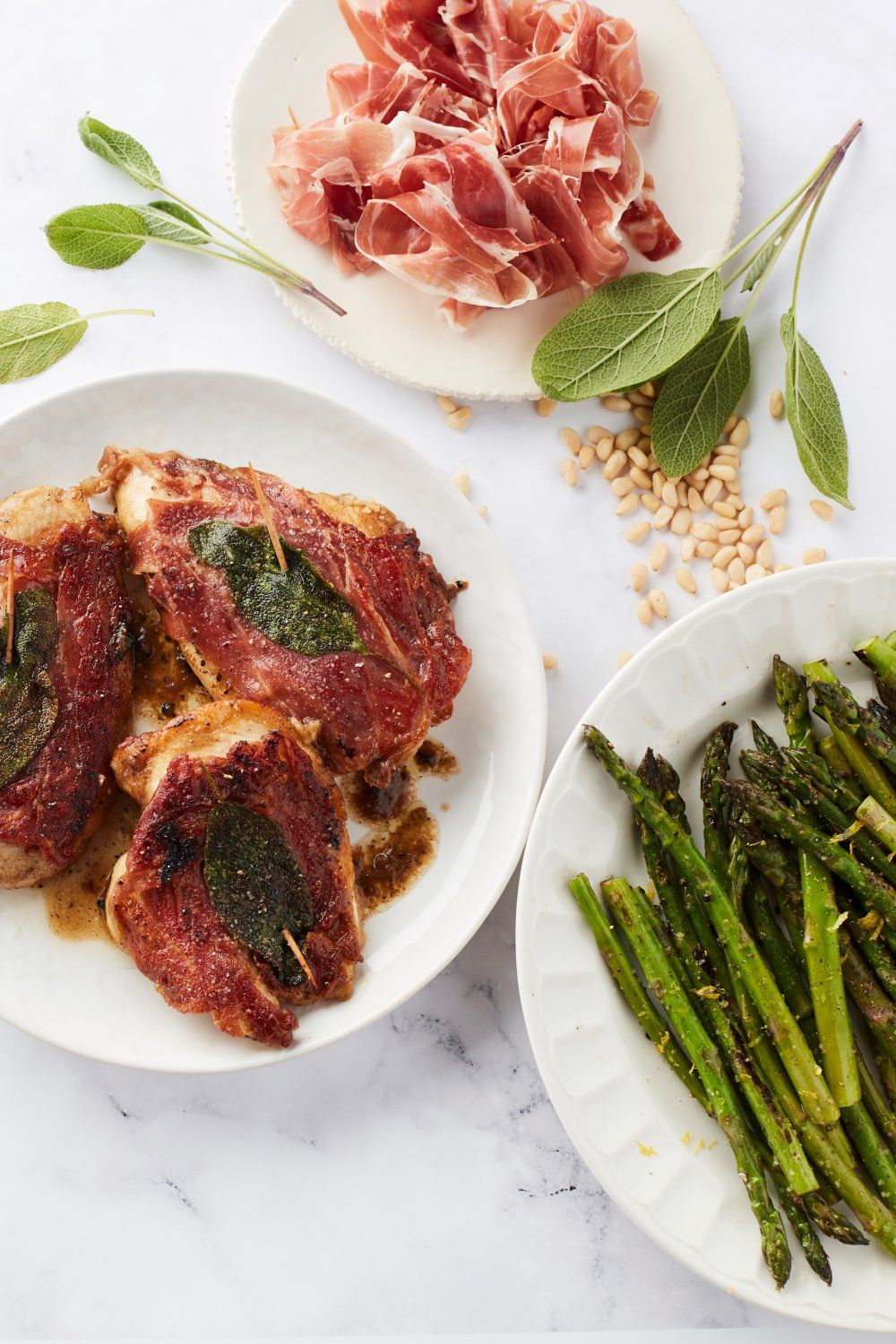 Saltimbocca van kalkoen met groene asperges