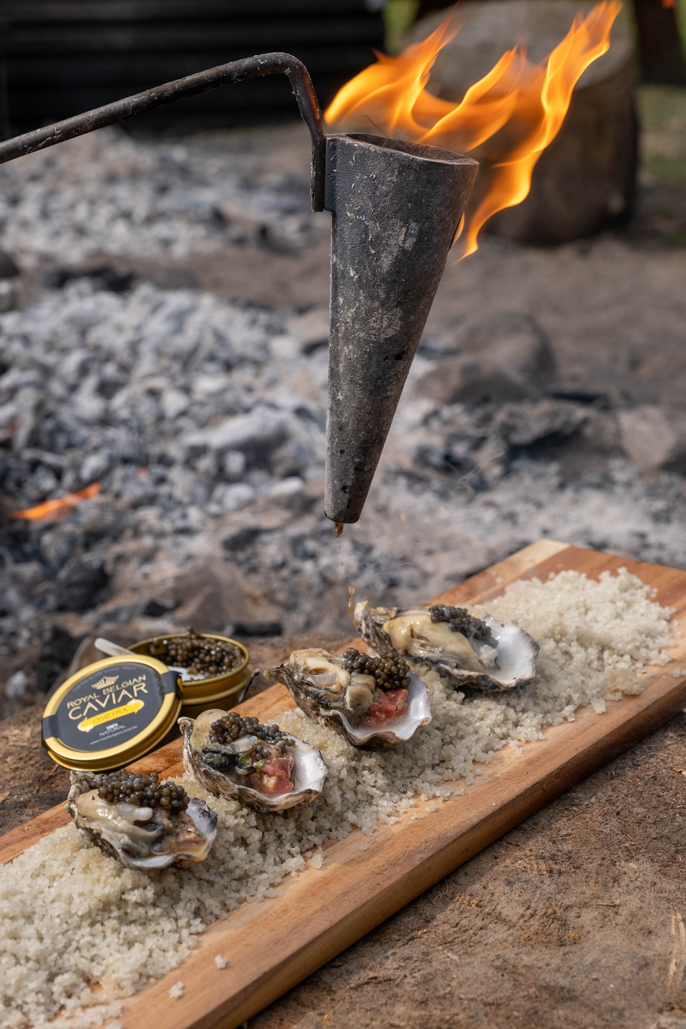 Geflambeerde oesters met kaviaar