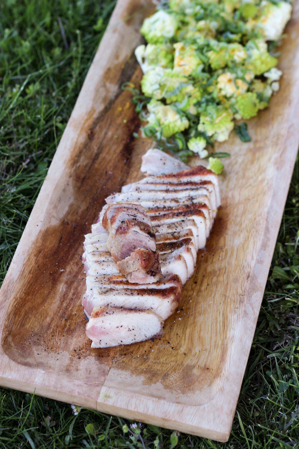 Varkenskotelet met gegrilde romanesco