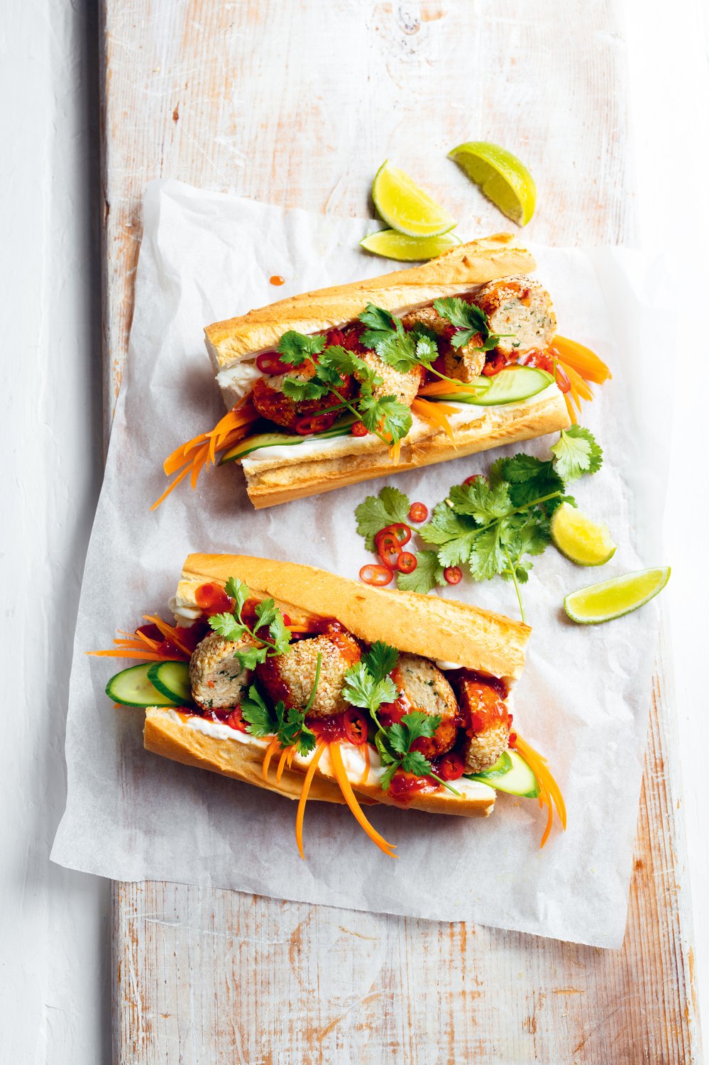 Kippengehaktballetjes banh mi met zoete chili