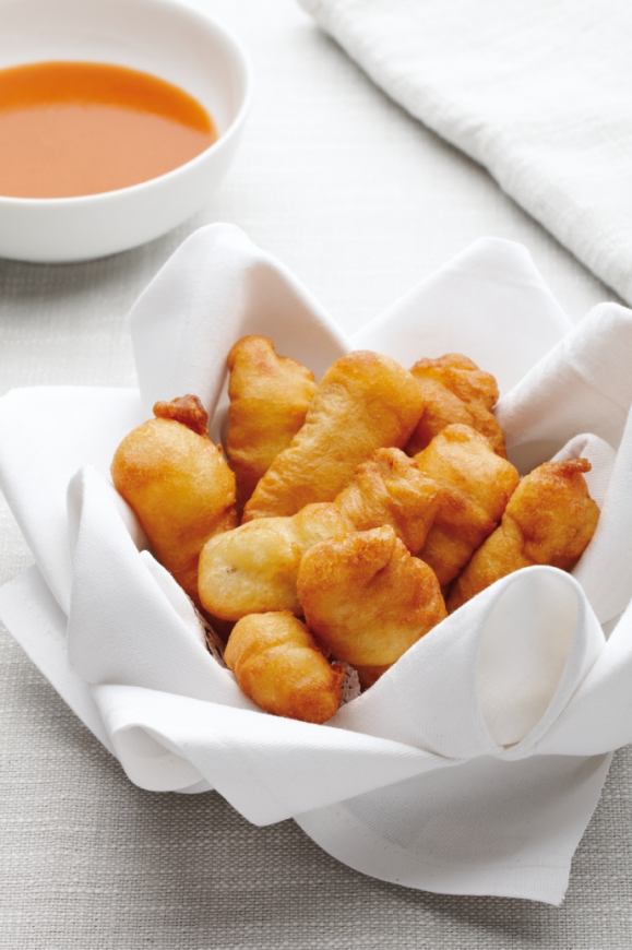 Beignets van hondshaai met tomatensaus