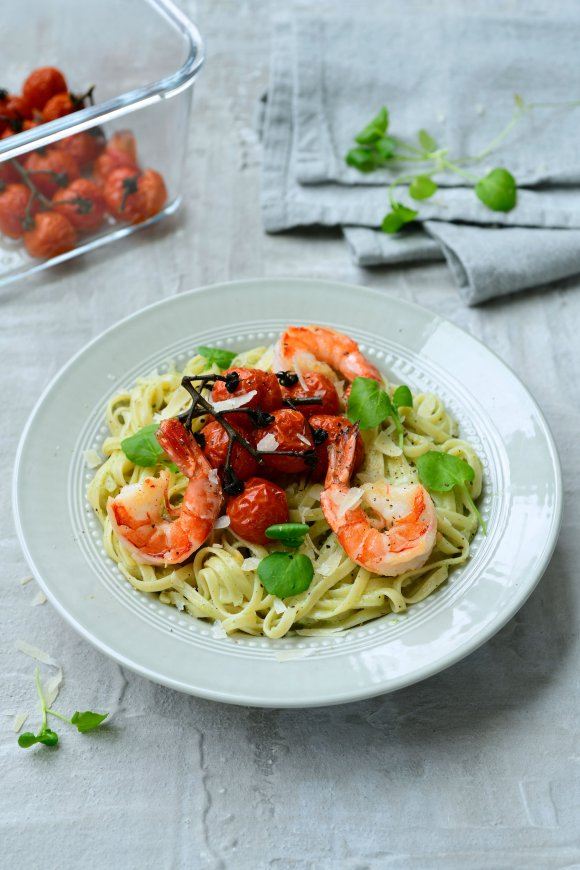 Pasta met scampi en waterkerspesto