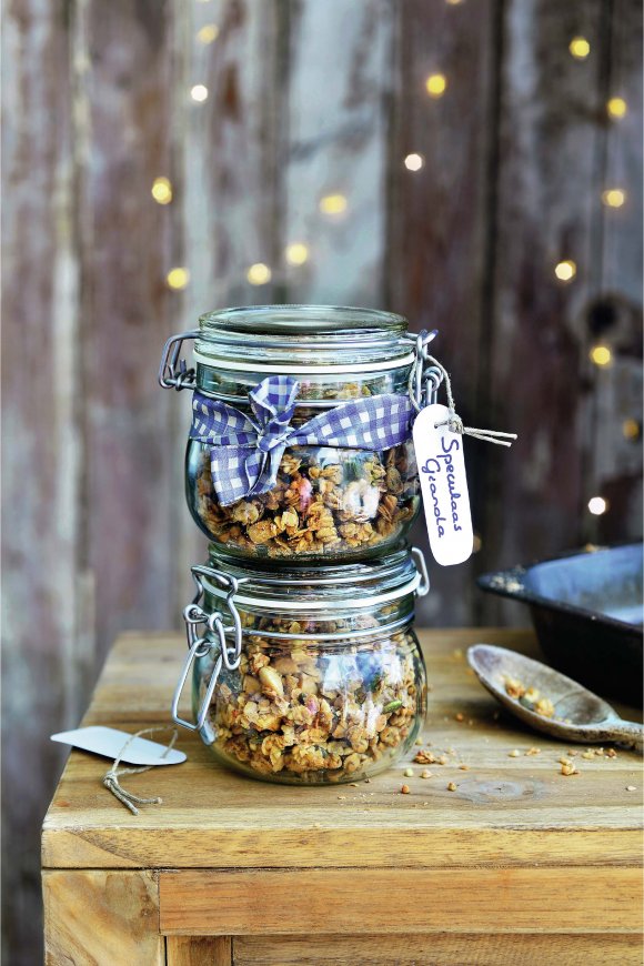 Speculaas granola