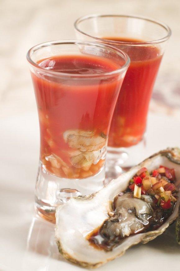 Bloody Dominique – bloody mary met oesters