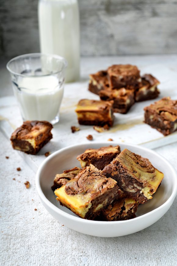 Cheesecake brownies