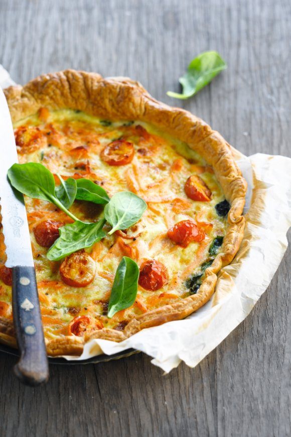 Quiche met gerookte zalm en spinazie