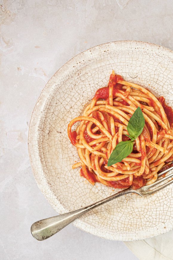 Vegan bucatini all'amatriciana