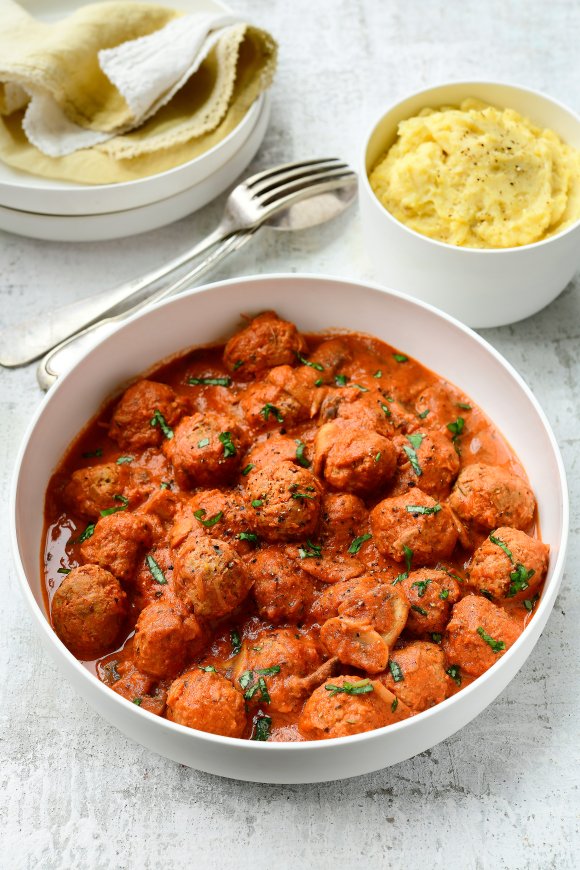 Balletjes in tomatensaus met extra groenten