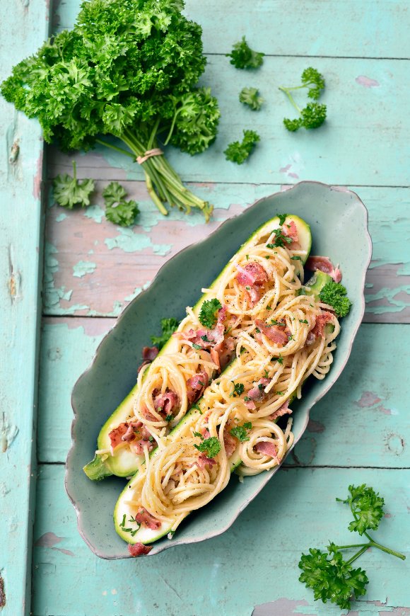 Gevulde courgette carbonara